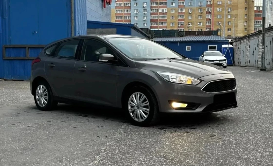 Ford Focus III, 1.6 MT (105 л.с.)