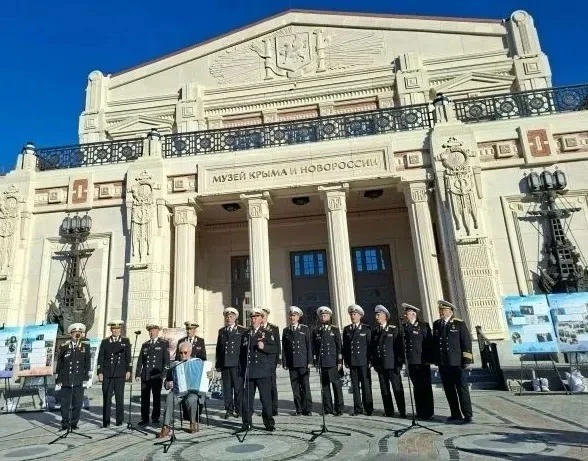 Творческие коллективы Культурного комплекса «Корабел» подарили отличное настроение и св...