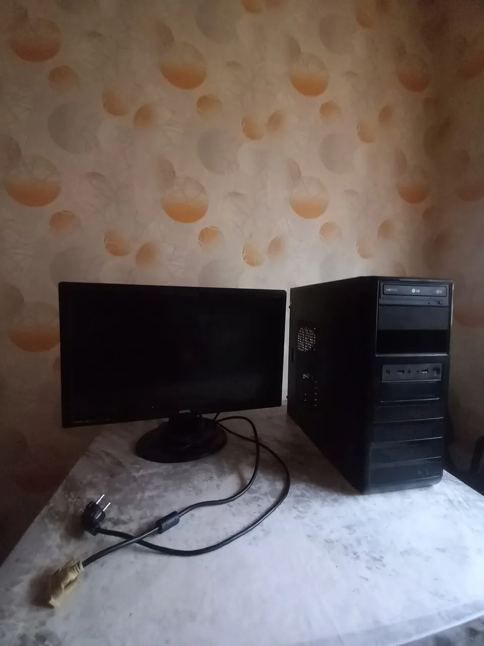 Продам системный блок и монитор, б/у, Макеевка, 17000р.