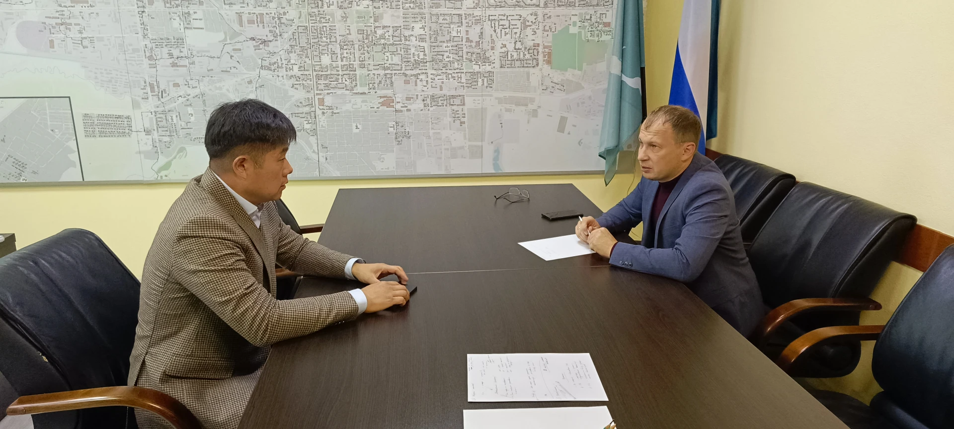 ⚡ Депутат Вениамин Пак подключился к решению проблемы нарушения графика вывоза ТКО