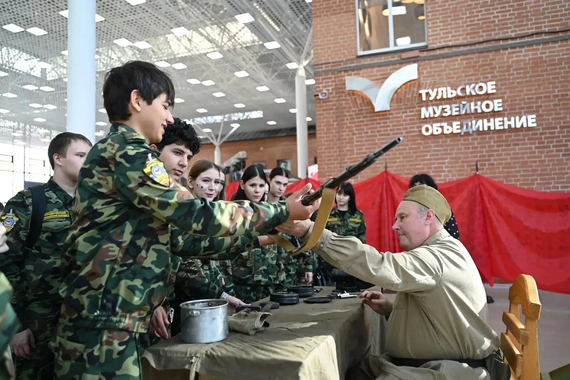 📸 Тульский кремль стал площадкой большого военно-исторического фестиваля «От Тулы до Б...