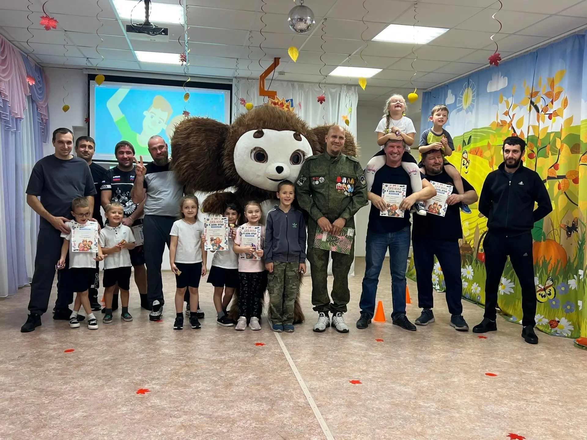 🎉 «А ну-ка, папы!» — праздник силы, ловкости и семейного единства! 💪❤️
