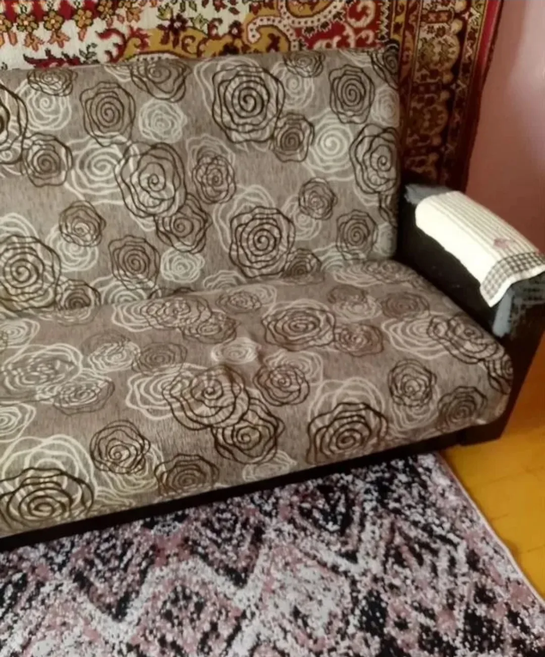 Отдам диван. Самовывоз