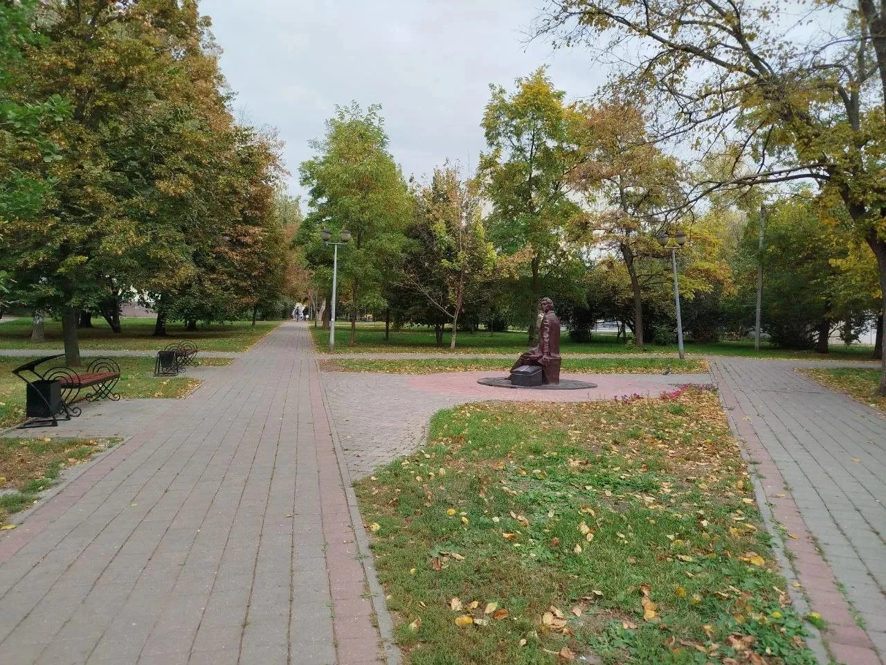 🔥 Ночная атака БПЛА на Тамбовскую область: в Рассказово повреждён детский сад.