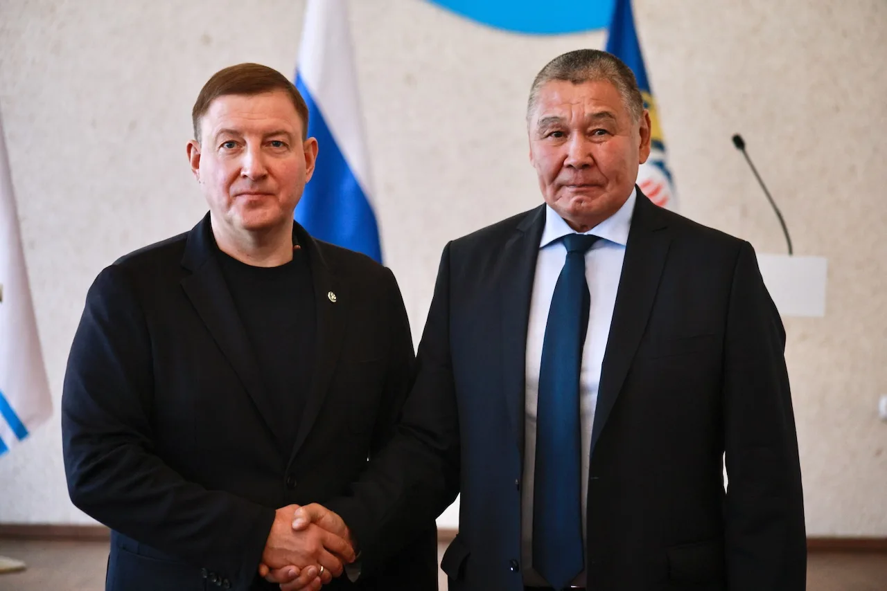 Эдуард Михайлович Текенов, который возглавлял Онгудайский район более 5 лет, продолжит ...