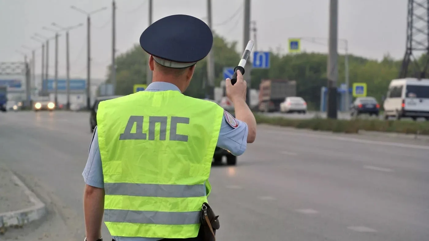 Экс-инспекторы ДПС попались на многочисленных взятках