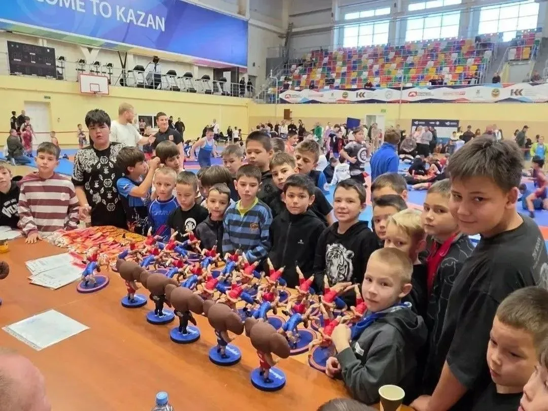 🥈 Семь медалей из Казани: чистопольские борцы не подвели