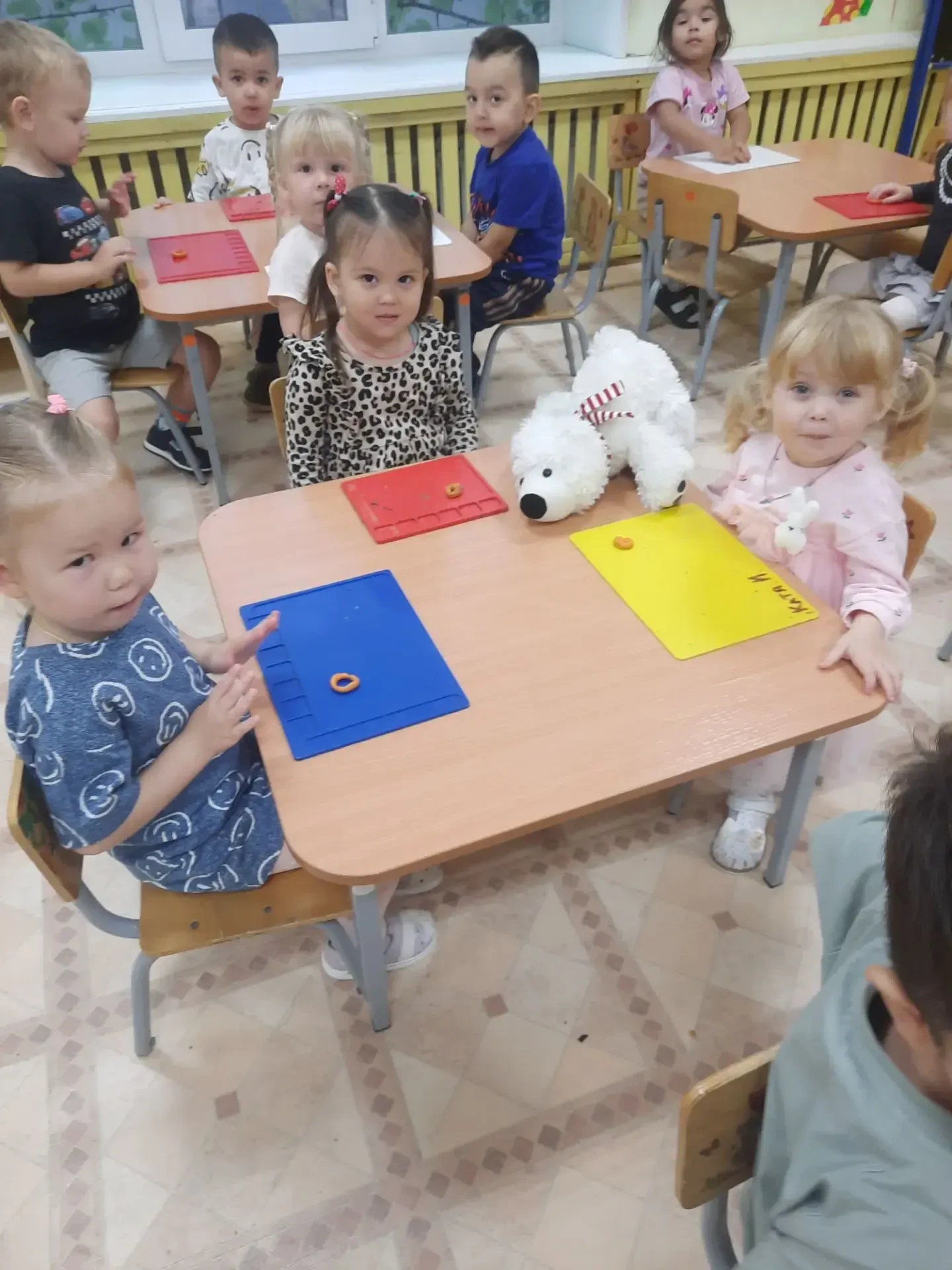 🐻 Угощение для Умки: как мы лепили баранки во второй младшей группе