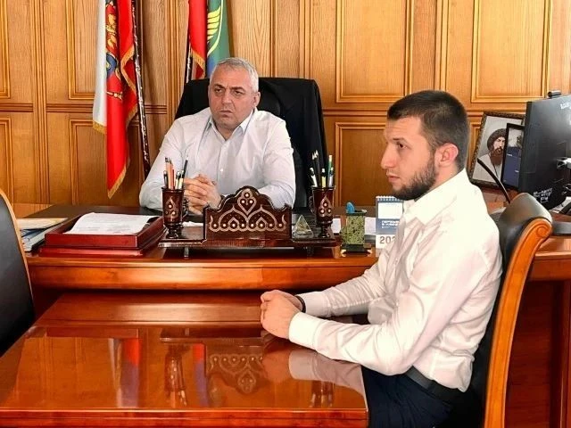 ГЛАВА ГЕРГЕБИЛЬСКОГО РАЙОНА МАГОМЕДАЛИ ТАГИРОВ ПРОВЁЛ РАБОЧЕЕ СОВЕЩАНИЕ С ГЛАВАМИ ПОСЕЛ...