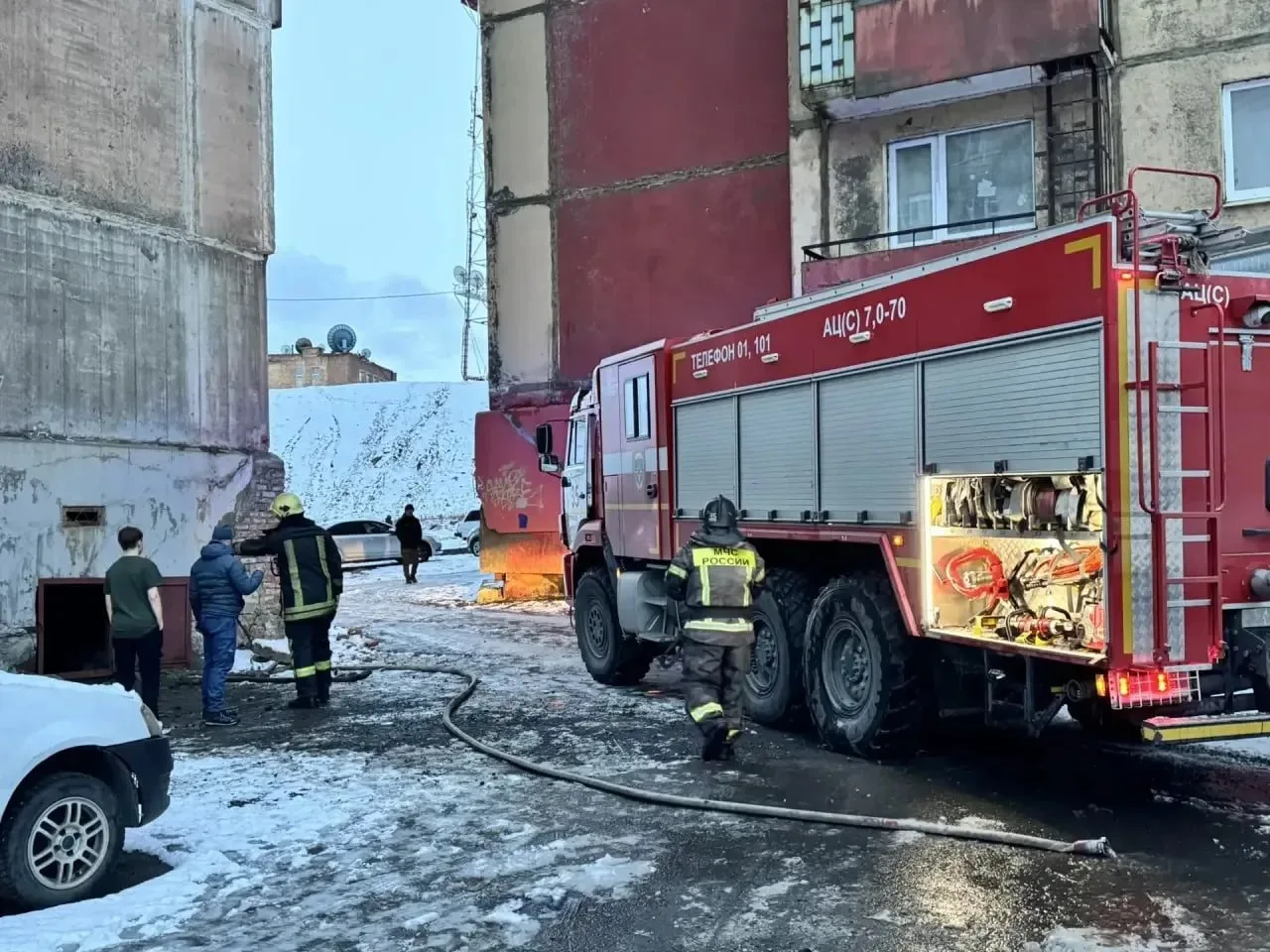 💡Жители нескольких домов на Солнечном проезде остались без света после работы пожарных