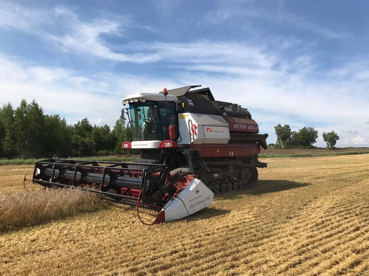 🌾Главной героиней уборочной кампании в Октябрьском округе, безусловно, остаётся соя — ...