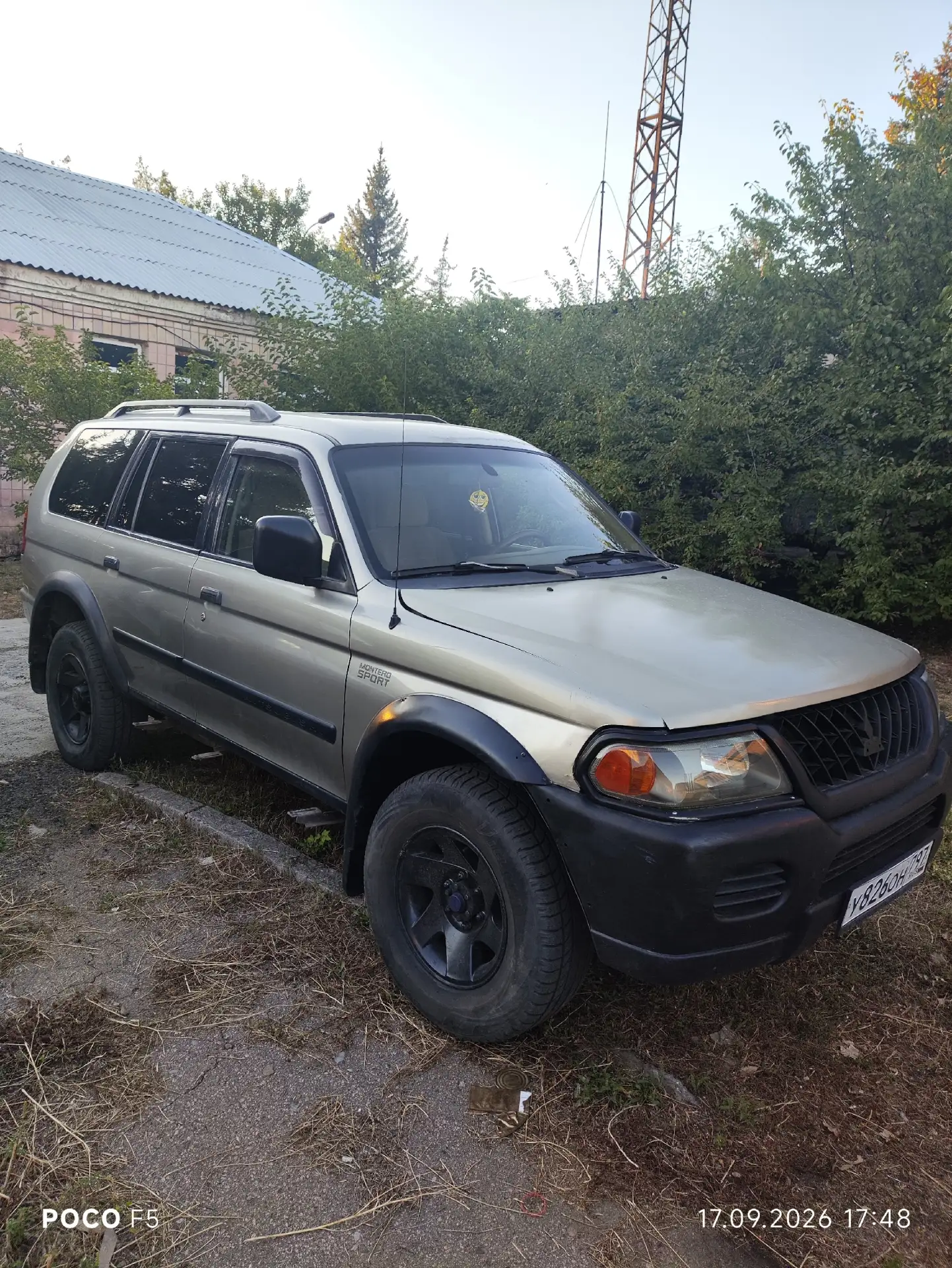 Продам Монтеро спорт 1, 3.0 бензин, 2003г.в.снят с учёта на учёт ставится. В ПТС 1 хозя...