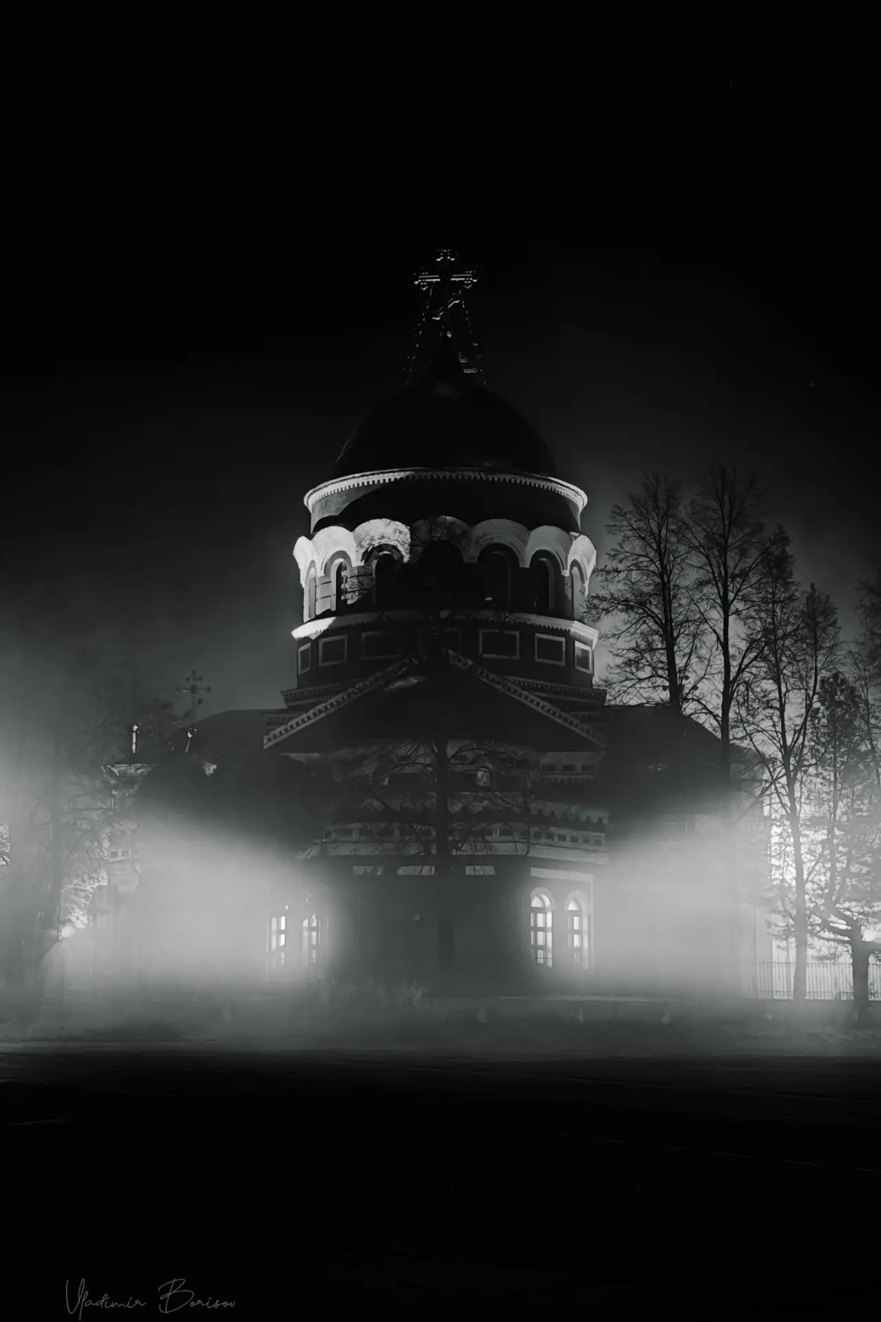 🌫 Мистическая Верхняя Салда: когда осенний туман превращает город в кадр из кино