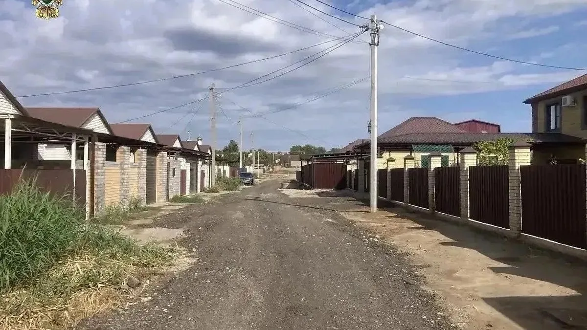 ​Жители Началово добились ремонта дороги через прокуратуру