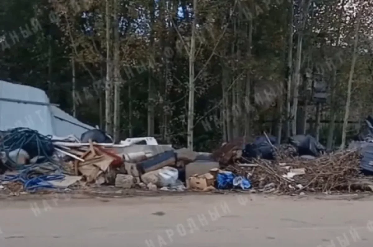 Мусор после смерча в Гаръе в Коми не могут убрать до сих пор