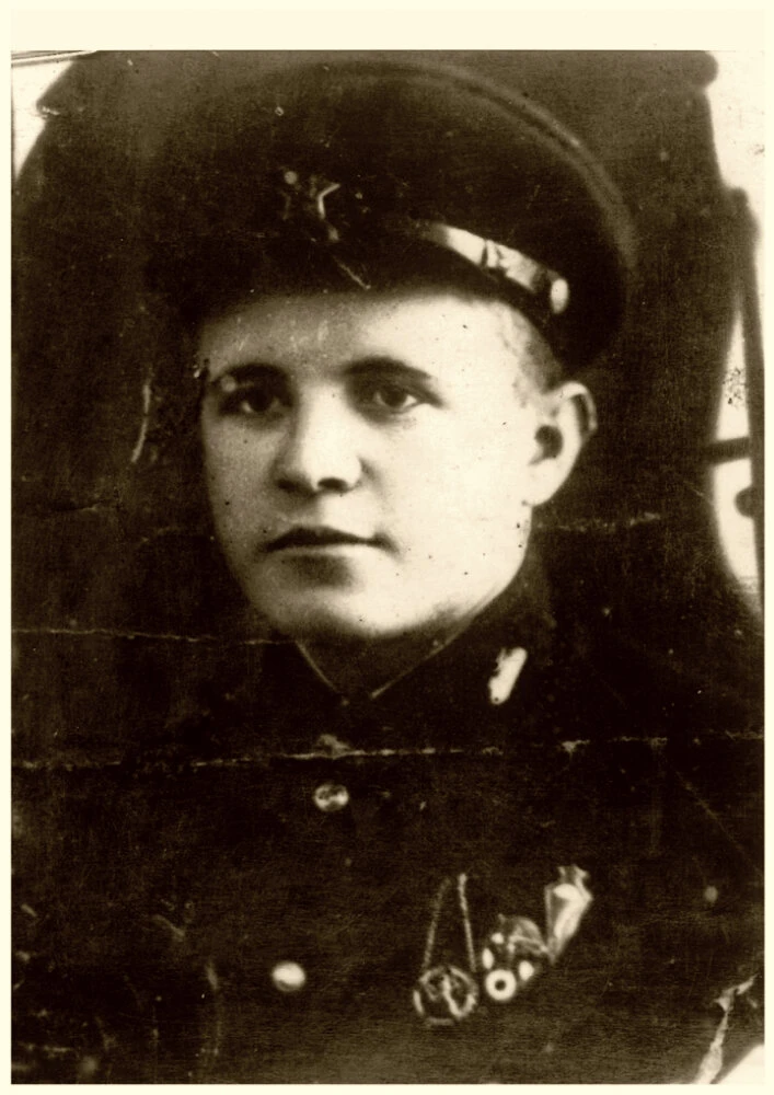14 октября 1914 года родился Дмитрий Фёдорович Лавриненко — советский офицер, танковый ...