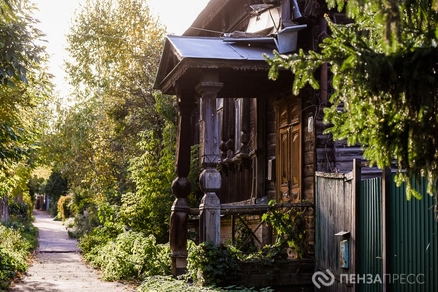 🍂 Дух истории и атмосфера умиротворения: прогулка по улице Ключевского в Пензе