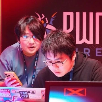 Galaxy S26 ломанули трижды за один день на хакерском соревновании Pwn2Own Ireland.