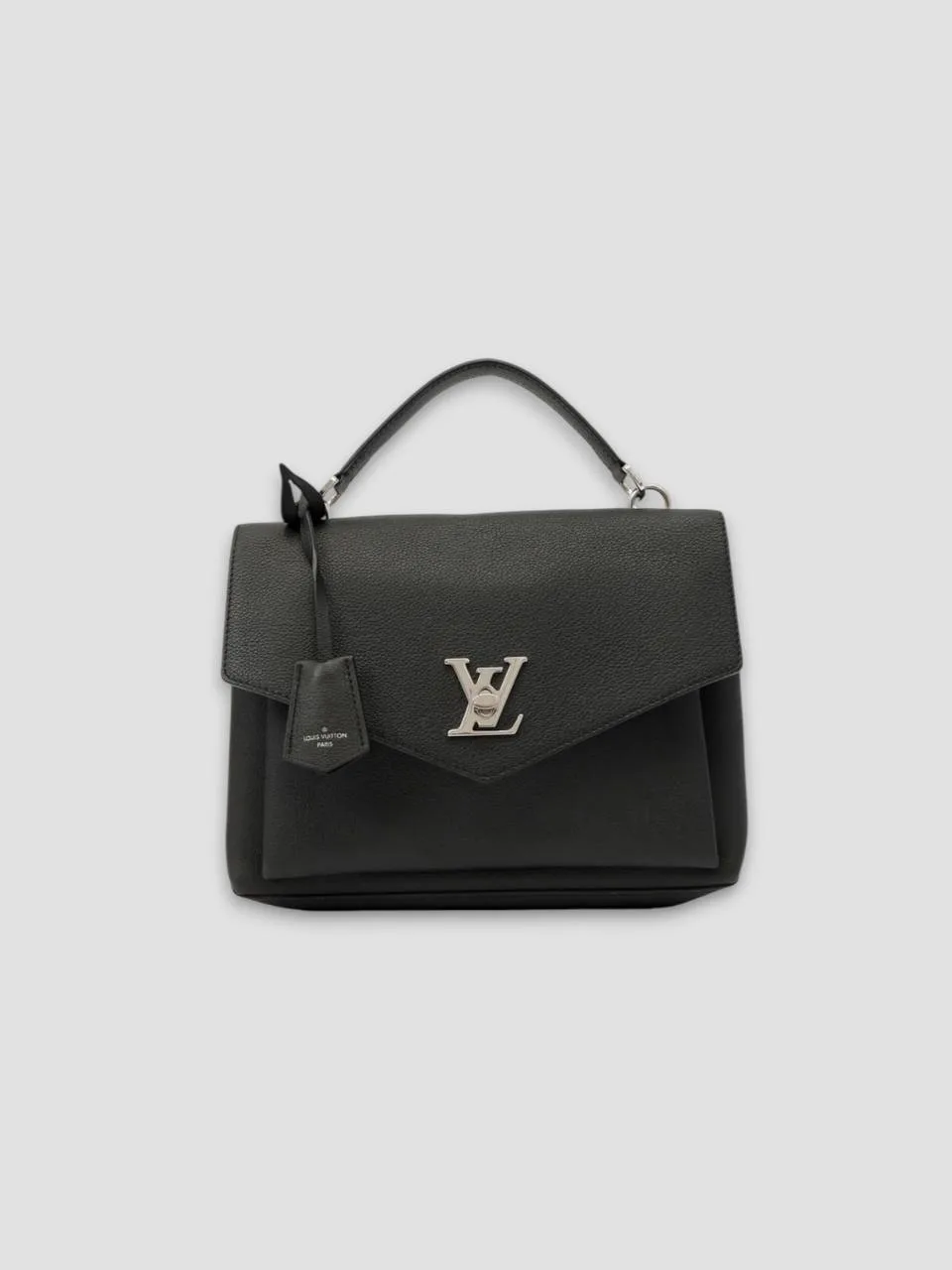 Сумка Louis Vuitton Mylockme в хорошем состоянии, в комплекте пыльник