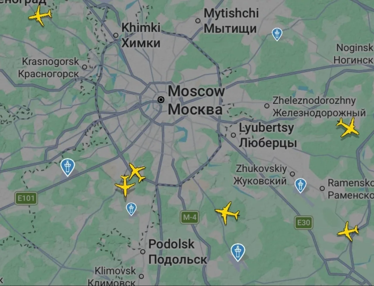 ‼️ С ночи в московских аэропортах задержали и отменили свыше 280 рейсов