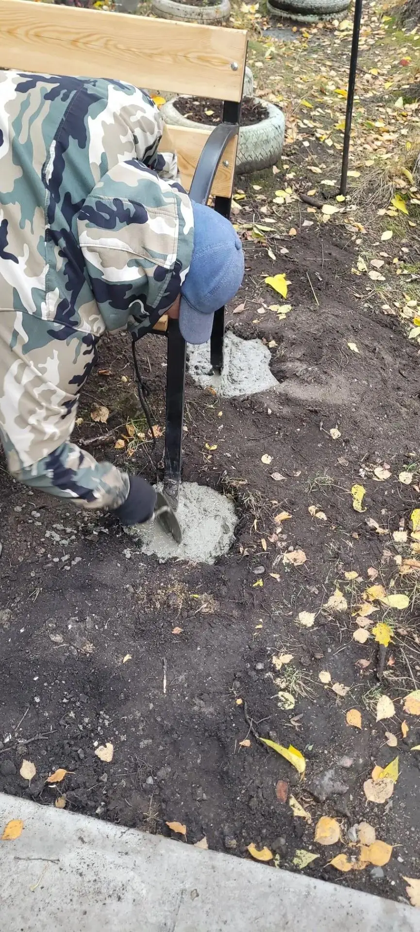 ул. Крылова, 11, установка скамейки