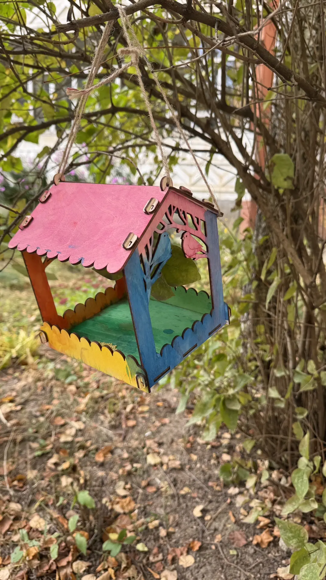 Каждый год осенью делаем с детьми кормушки для птиц 🐦🍂 И для нас это не просто поделк...