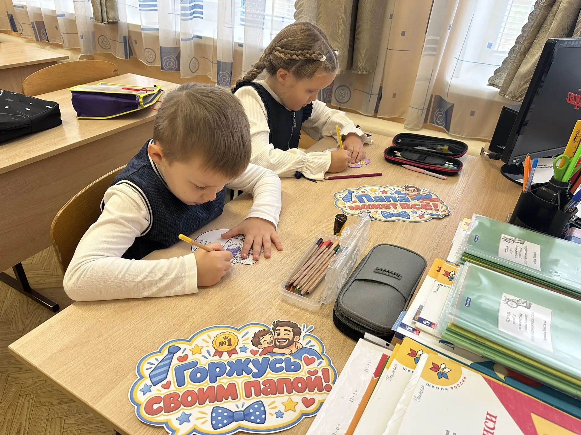Самые тёплые слова — в детских ладошках 👨‍👧‍👦❤️