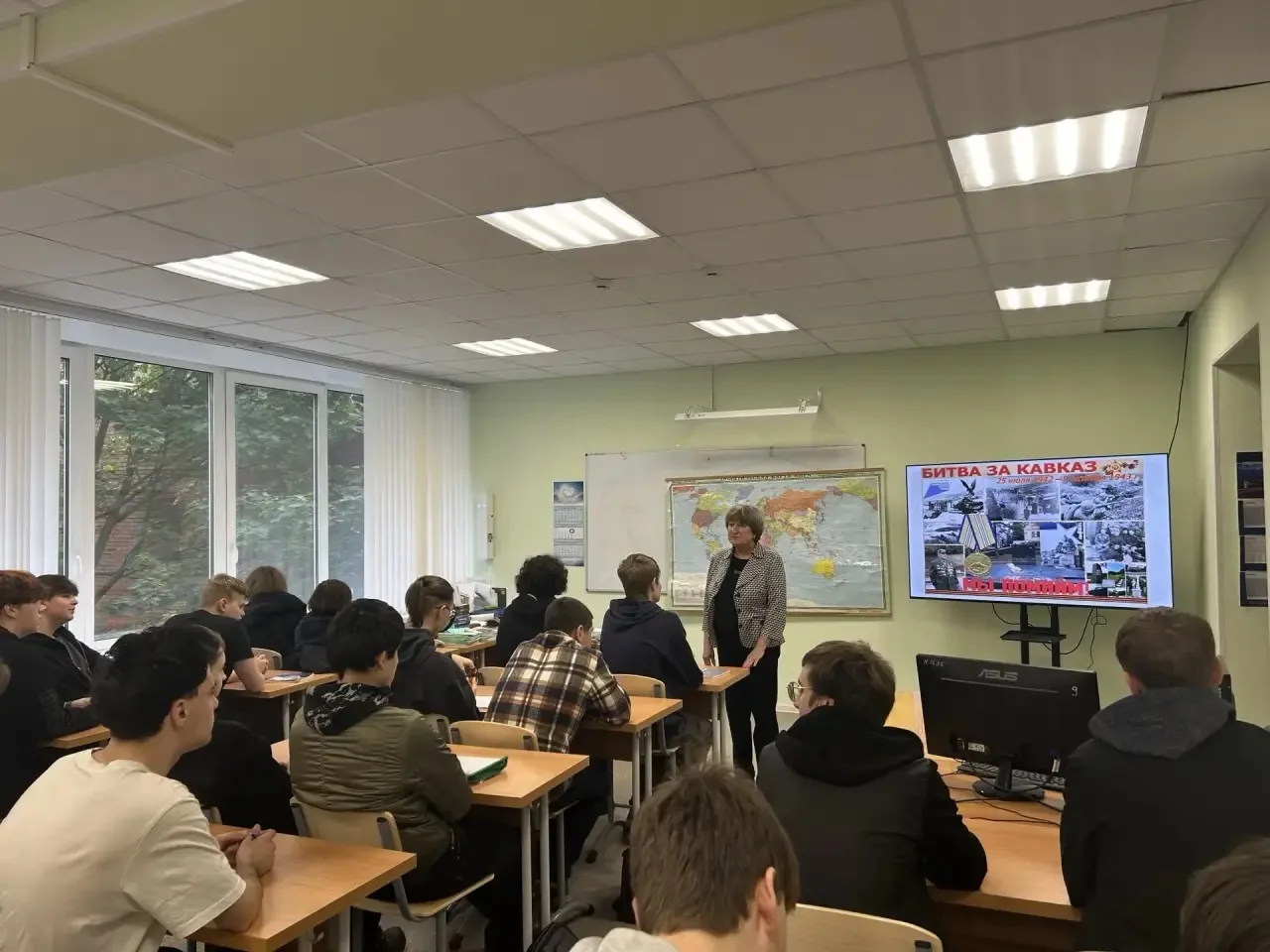 📢 Сегодня для обучающихся групп 14 и 16 прошел урок мужества, посвященный Дню разгрома...