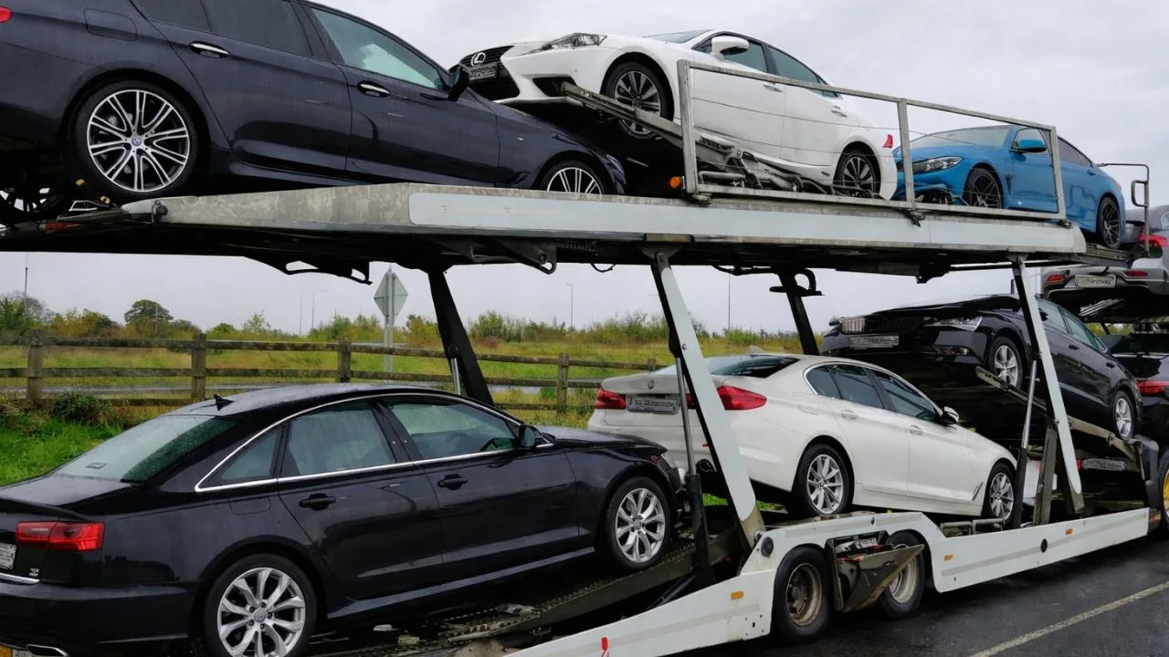 ⚡ Российский авторынок охлаждается, импорт падает