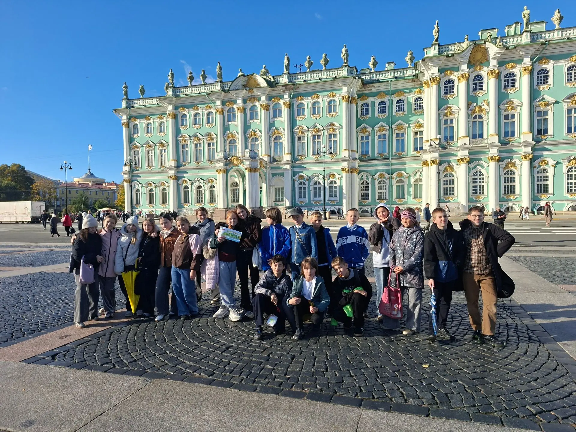 🏛 Кадеты 5 «Б» класса открывают для себя сокровища Эрмитажа