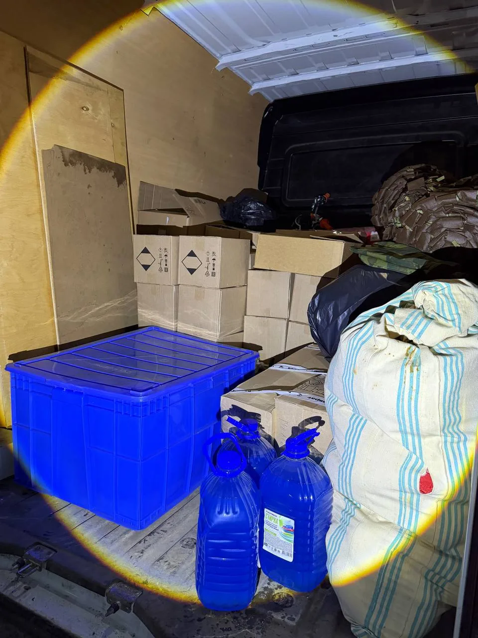 Ждали Вадима, сейчас будем догружать , еду на догрузку, по пути купила лекарства по зая...