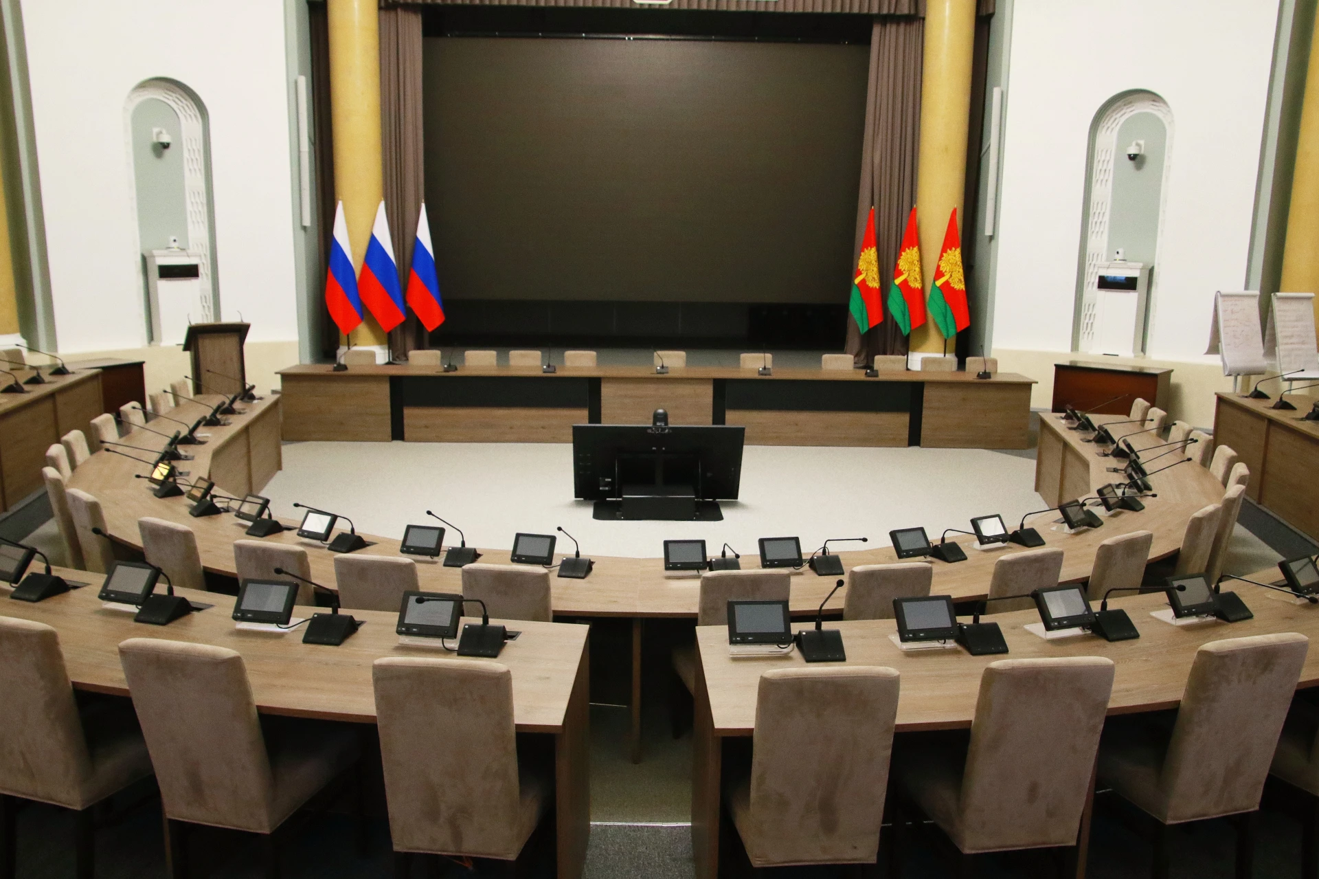 Первая сессия Липецкого областного Совета депутатов 8 созыва состоится 15 октября