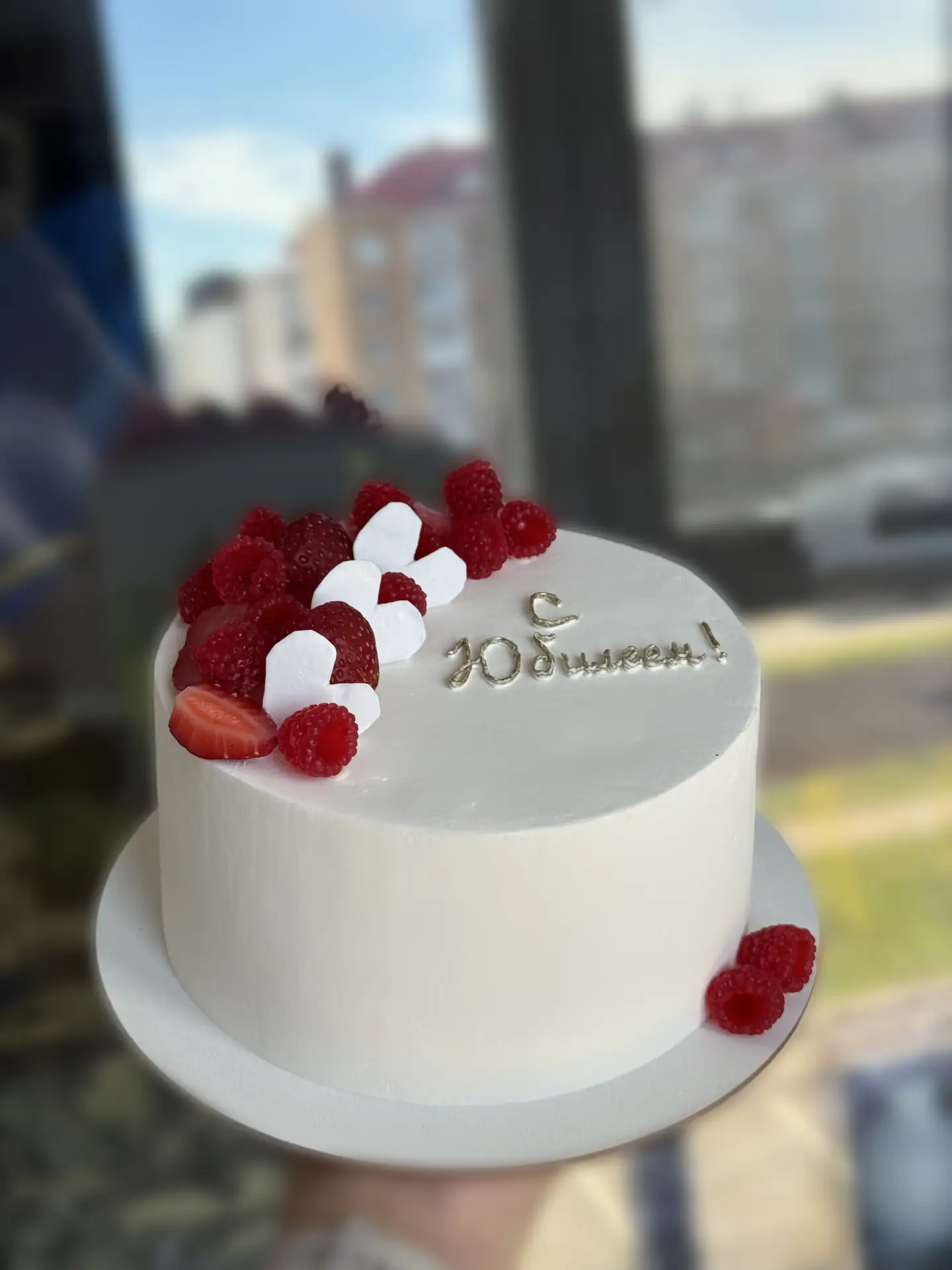Одна из любимых начинок клиентов❣️Молочная девочка с малиновым конфи😍