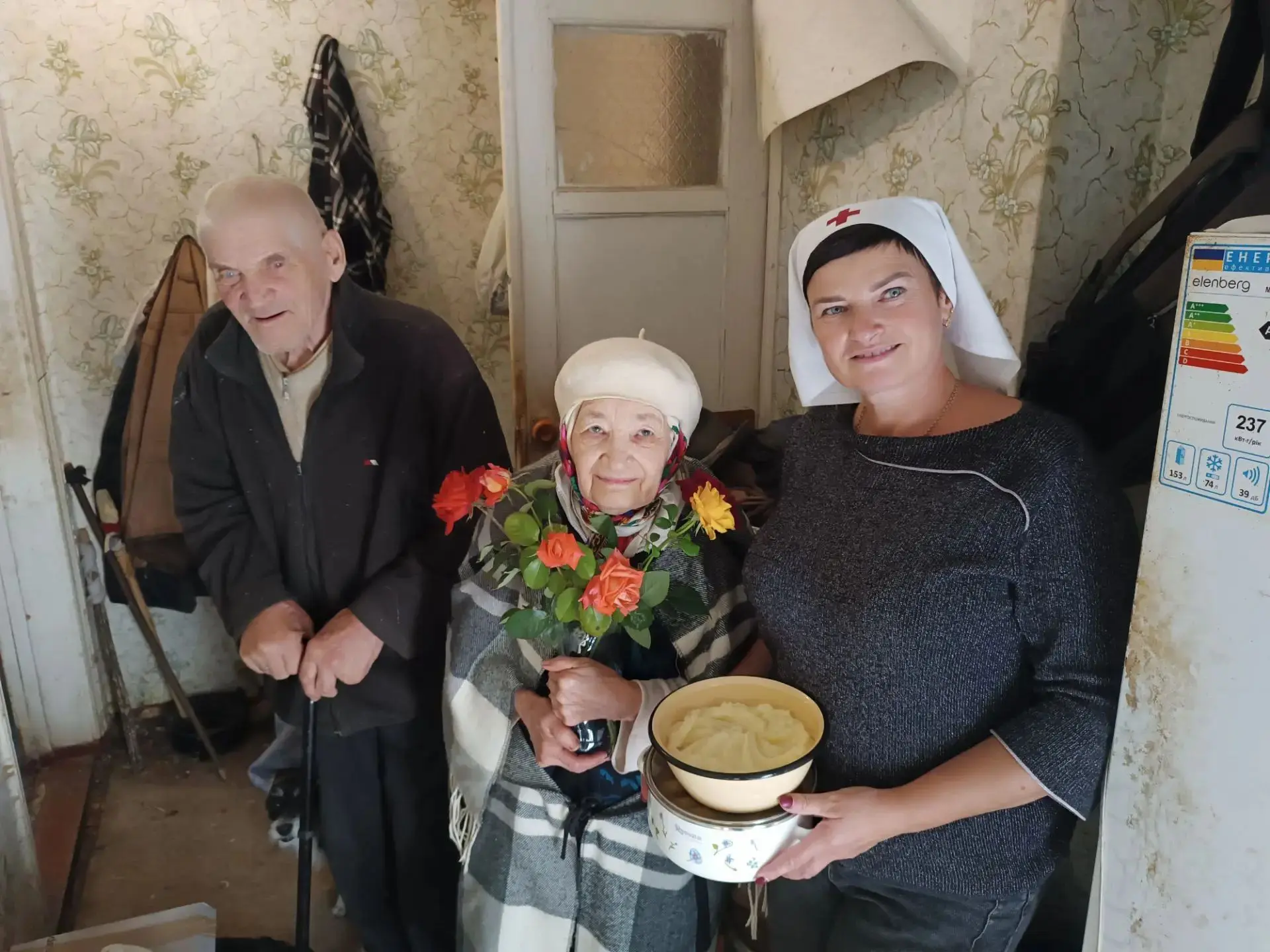 Сегодня у нашей дорогой Валентины Николаевны двойной праздник! Мы от всей души поздрави...