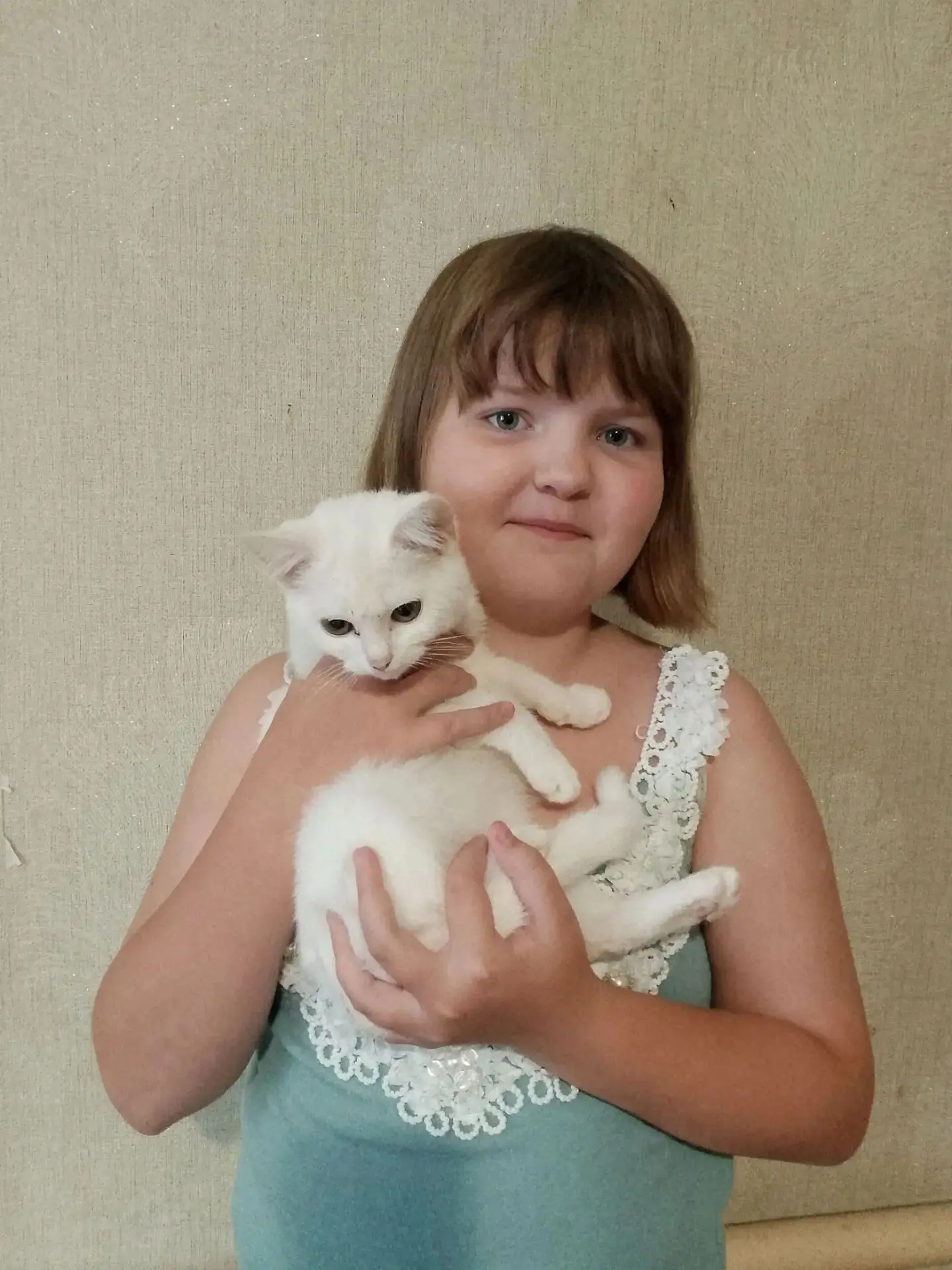 Здравствуйте ребята! Я, Таня, и я хочу рассказать вам о моём четвероногом друге: его зо...