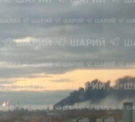 Беспилотники долетели до Сибири: очевидцы сообщают об атаке дронов на Омский НПЗ — круп...