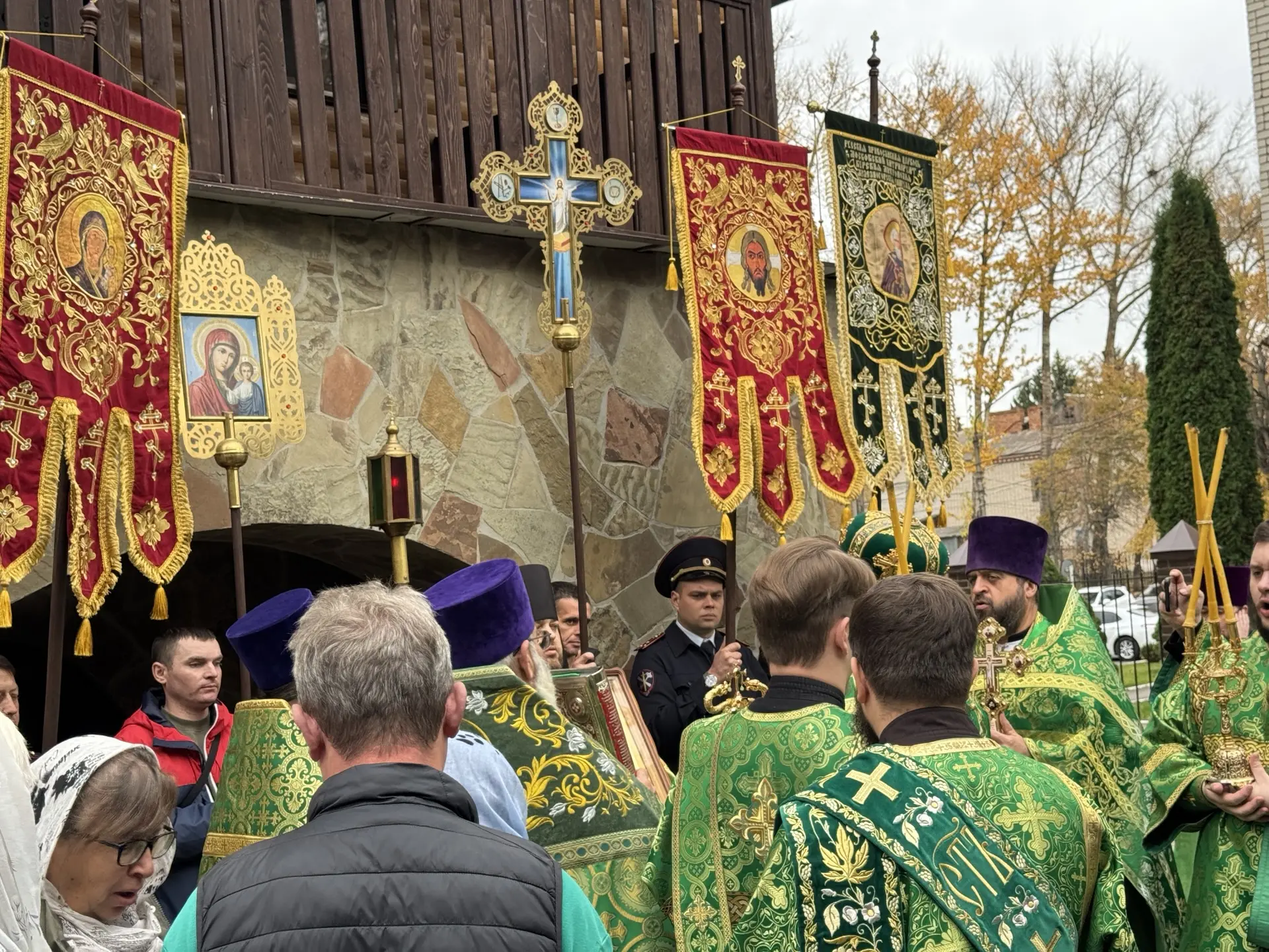 🙏В Железногорске полицейские почтили память преподобного Сергия Радонежского в юбилейн...