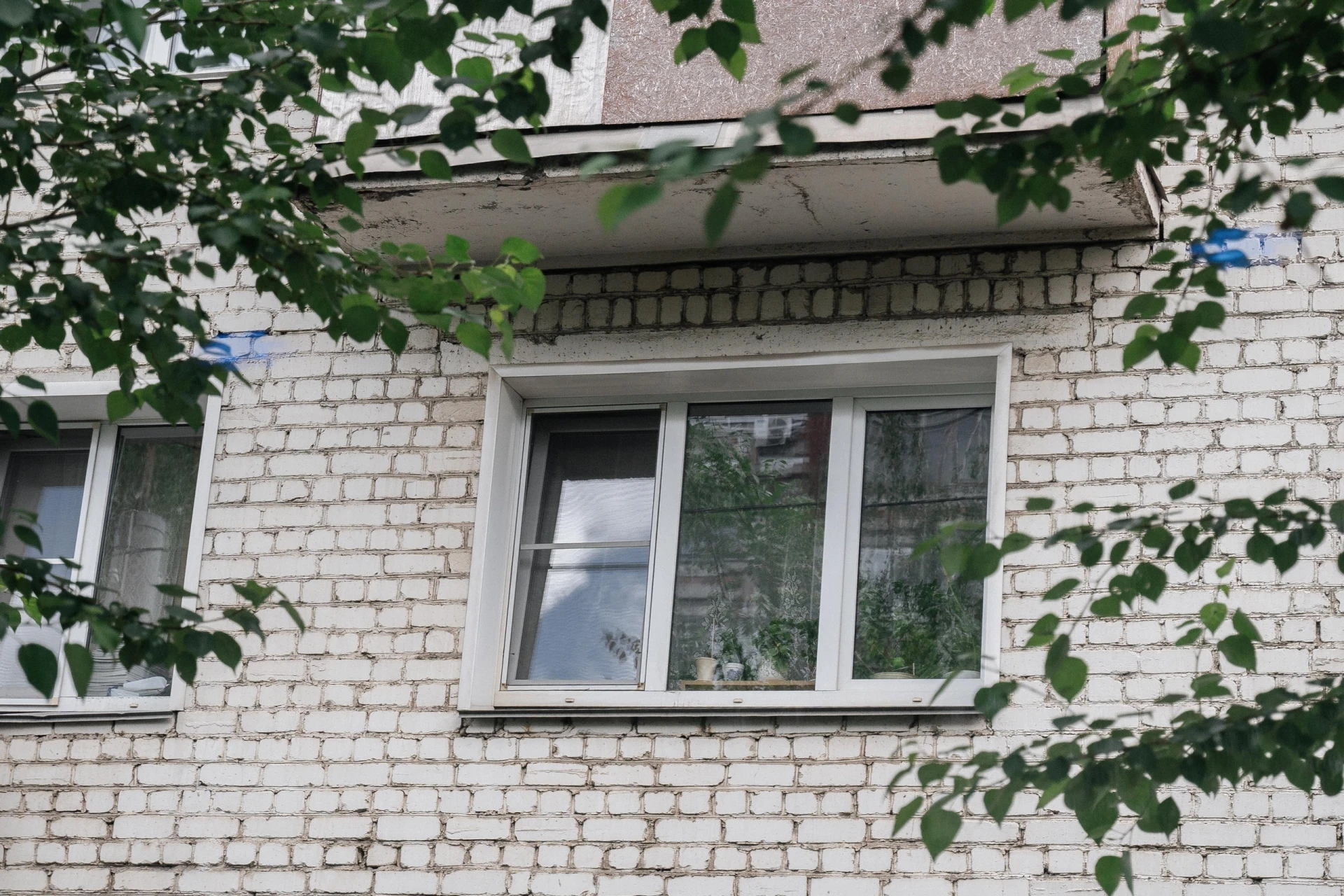 ⚖ В Кирове мать оштрафовали после падения четырёхлетнего сына из окна.
