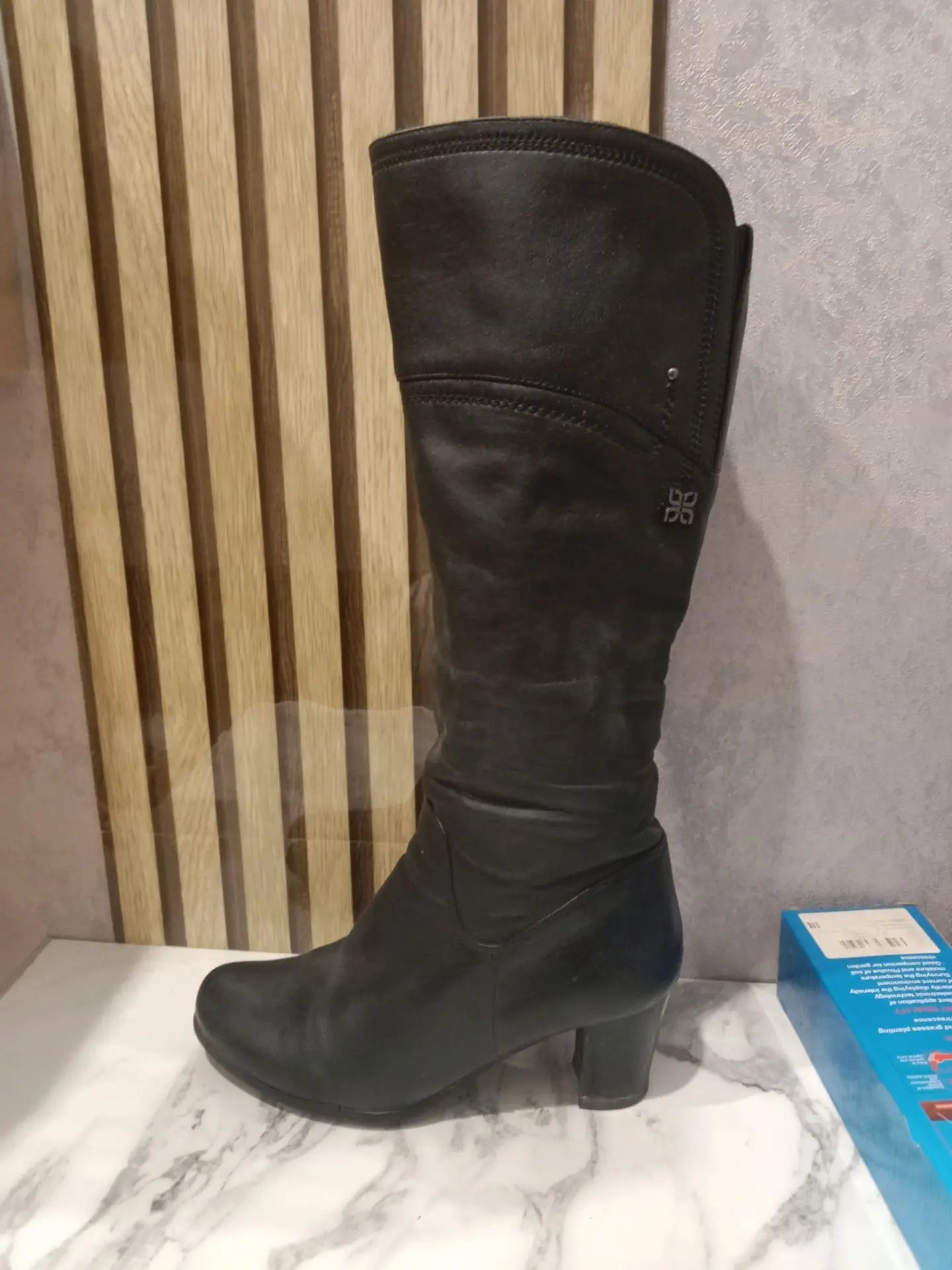 500р.кожа.р37. каблук 6см