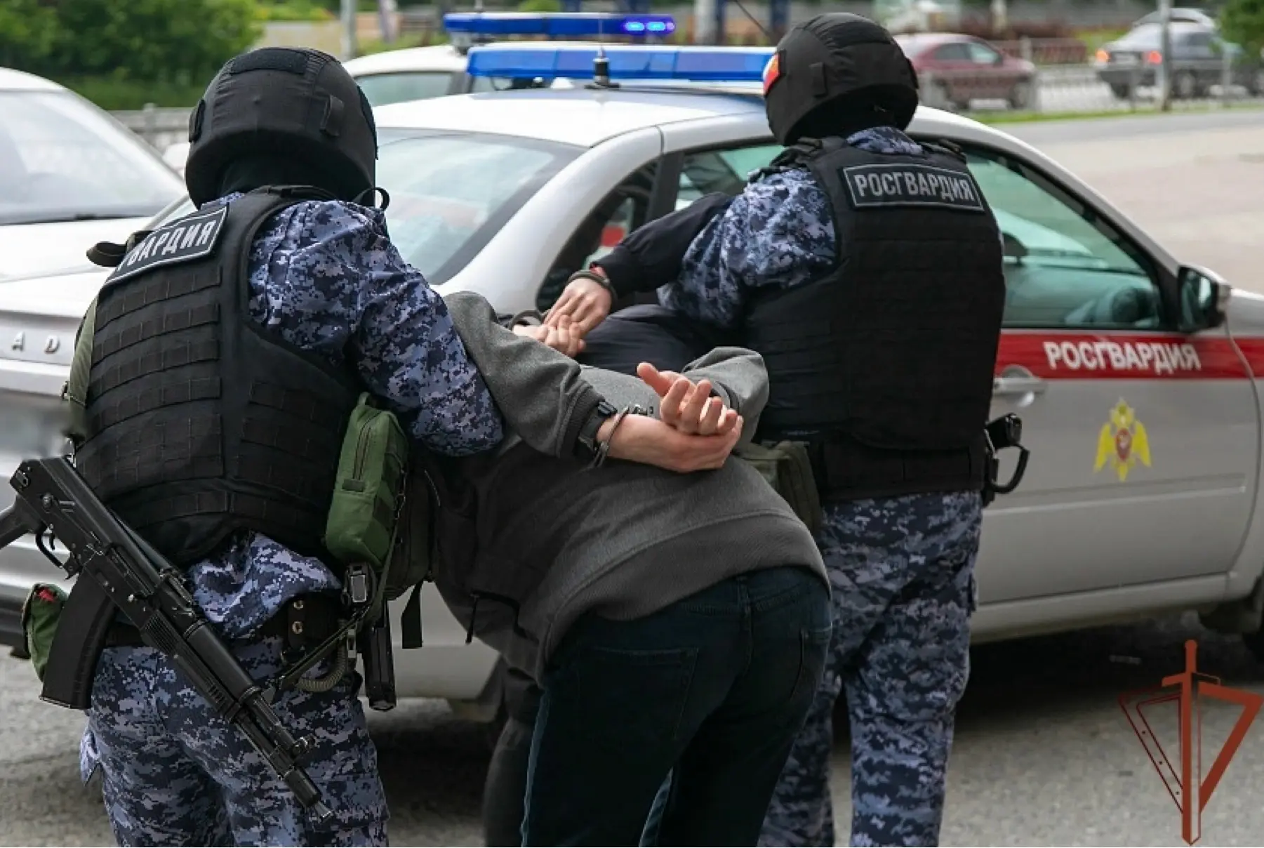 ⚡ В Каменске-Уральском 24-летний парень ударил ножом местного жителя на улице города