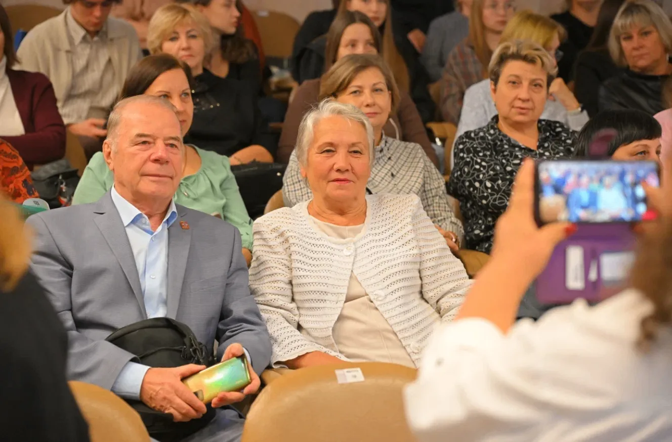 💙 Жить активно в любом возрасте: в Омской области впервые прошел Форум лучших практик ...