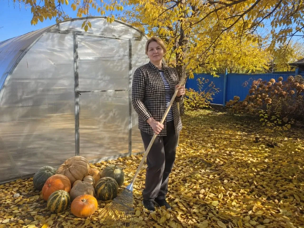 🍂 Огурцы, тыквы и лаванда: как проводит отпуск министр культуры Надежда Доргунова