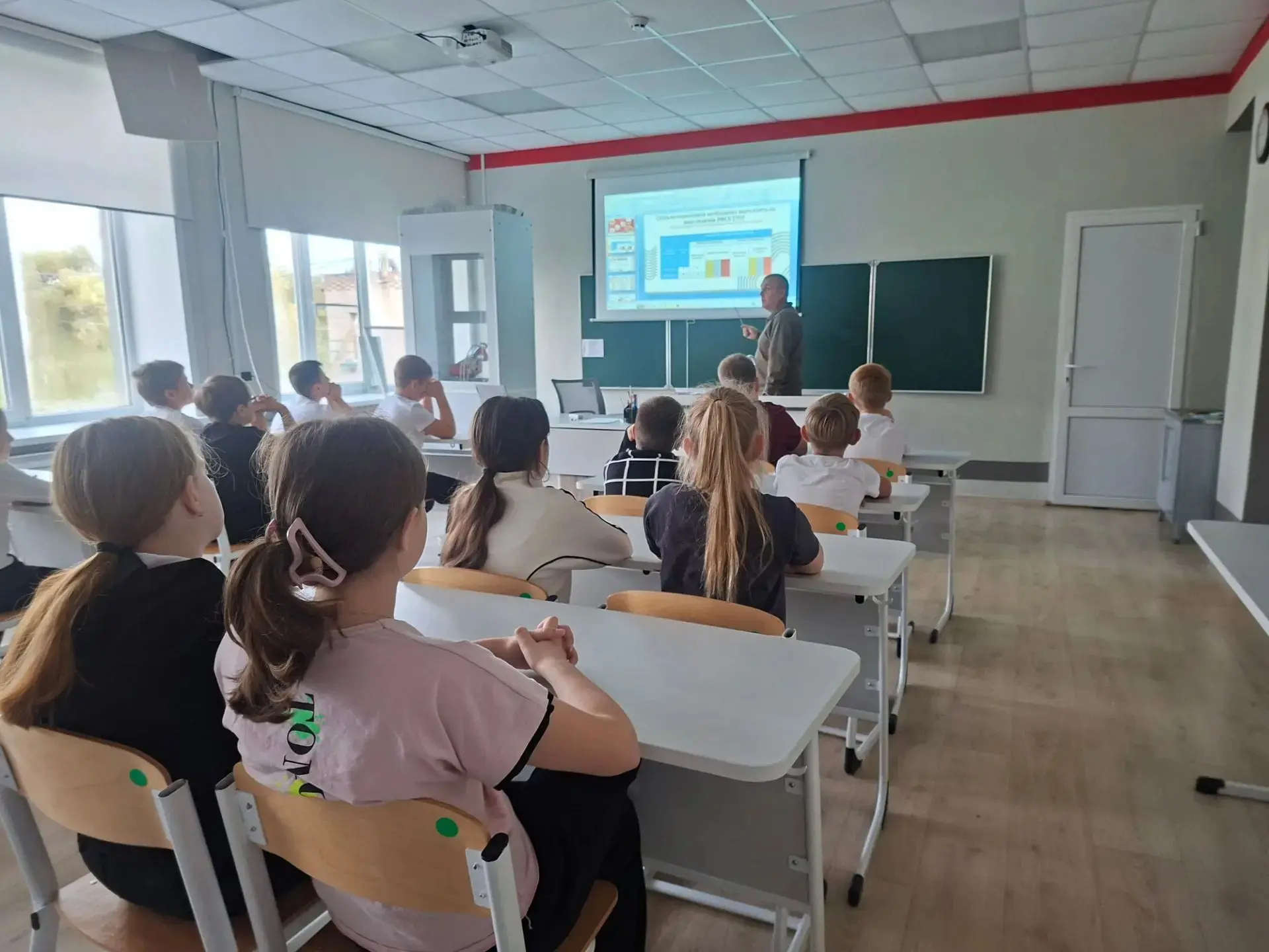 В МБОУ "СШ с. Тростное" прошла акция «Урок ГТО»