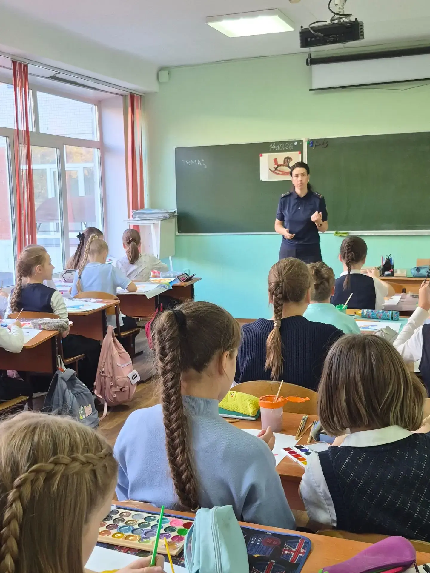 Вчера нашу гимназию посетил сотрудник Госавтоинспекции Мигловец А.Л. Главная цель визит...