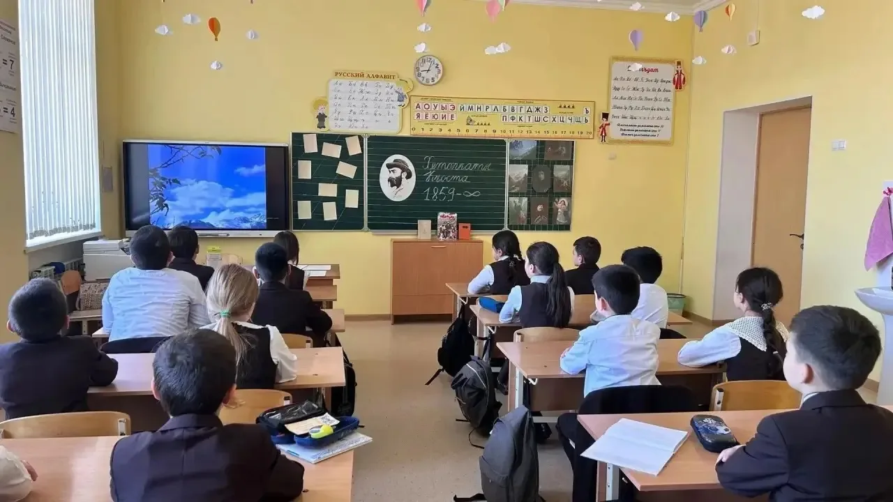 В Северной Осетии прошел Единый урок, посвященный 167-летию со дня рождения К. Л. Хетаг...