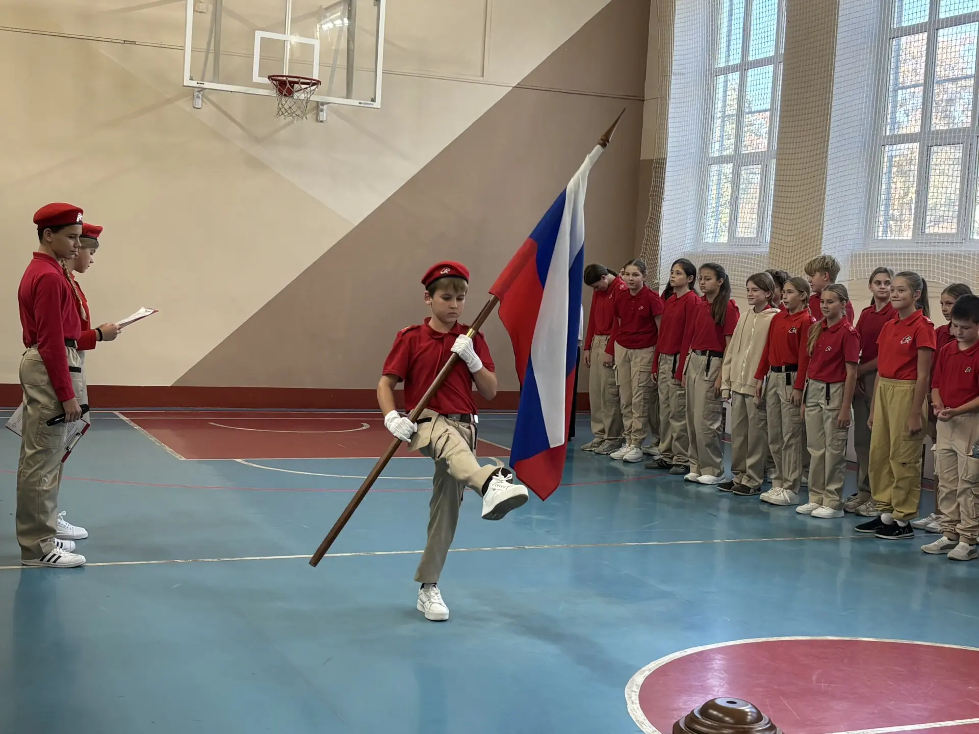 🇷🇺Традиционная линейка по понедельникам🇷🇺