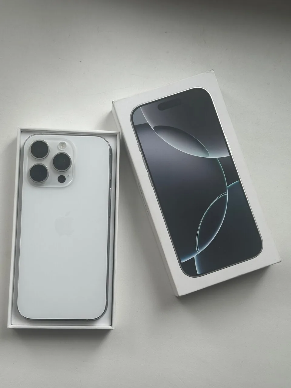 Продам iPhone 16 Pro White Titanium, б/у, 89% АКБ, Донецк, 58.990