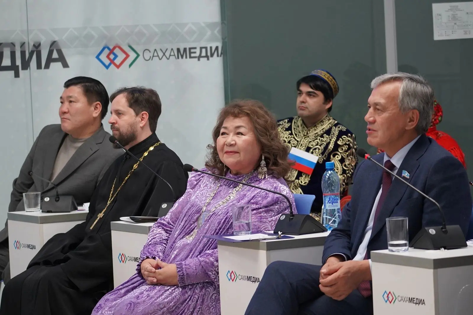 Телемост «Национальное единство как фактор российского патриотизма»