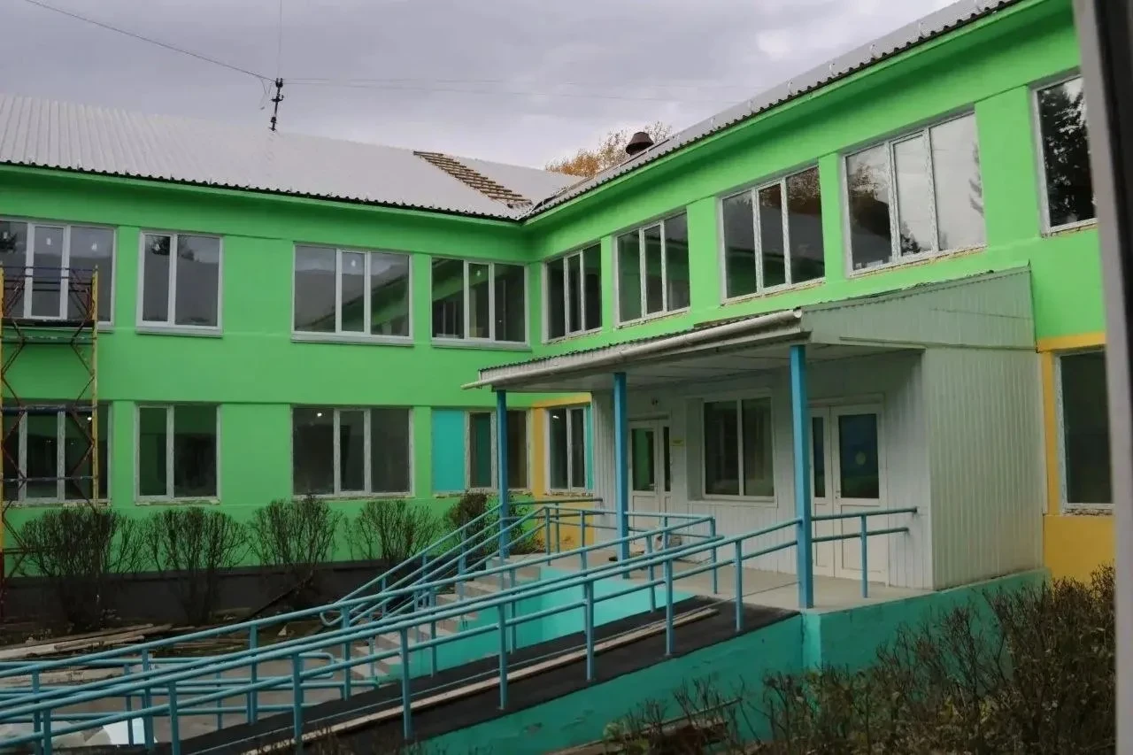 В детском саду Василек в Абакане продолжается капремонт по нацпроекту. Сейчас готовност...