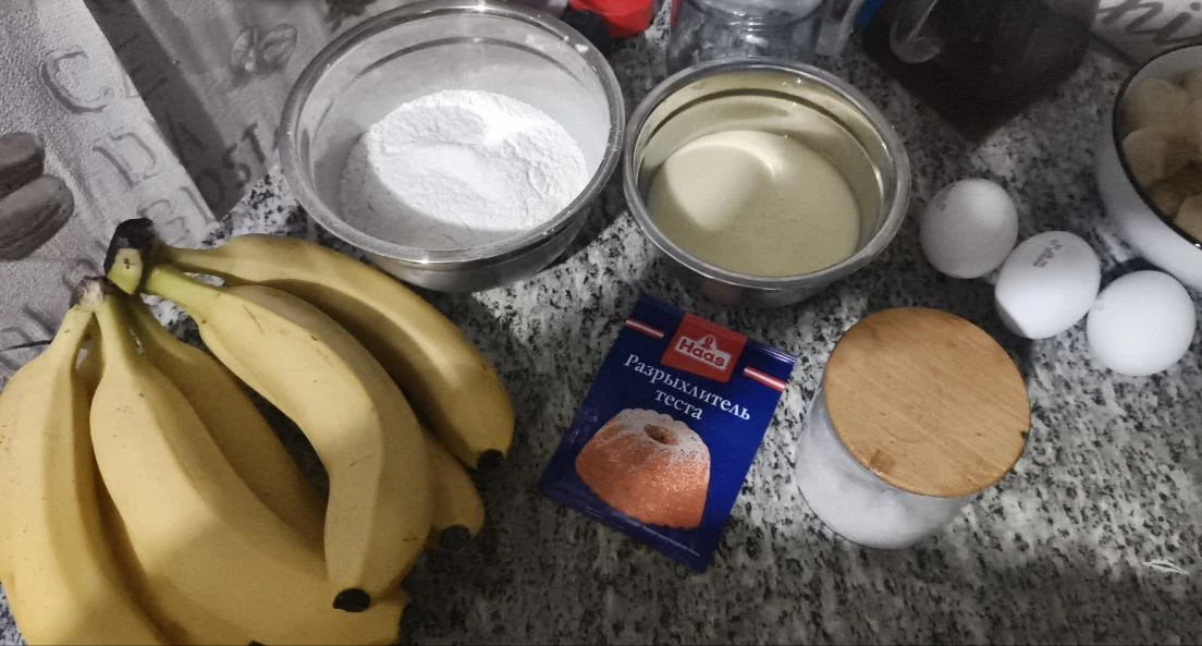 Ну а я приступаю к приготовлению коржей для торта😋😋😋